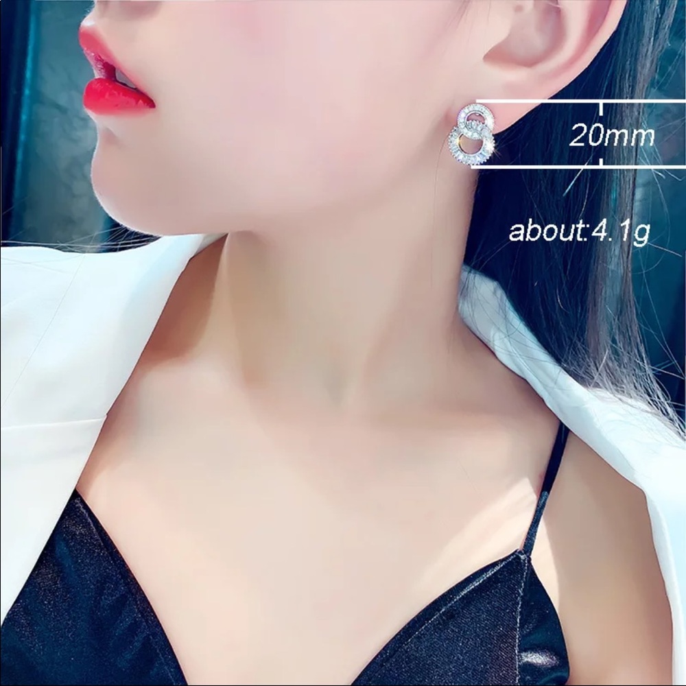 *NEW*Gorgeous Women’s Circle Zircon Bridal Earring - Picture 5 of 5